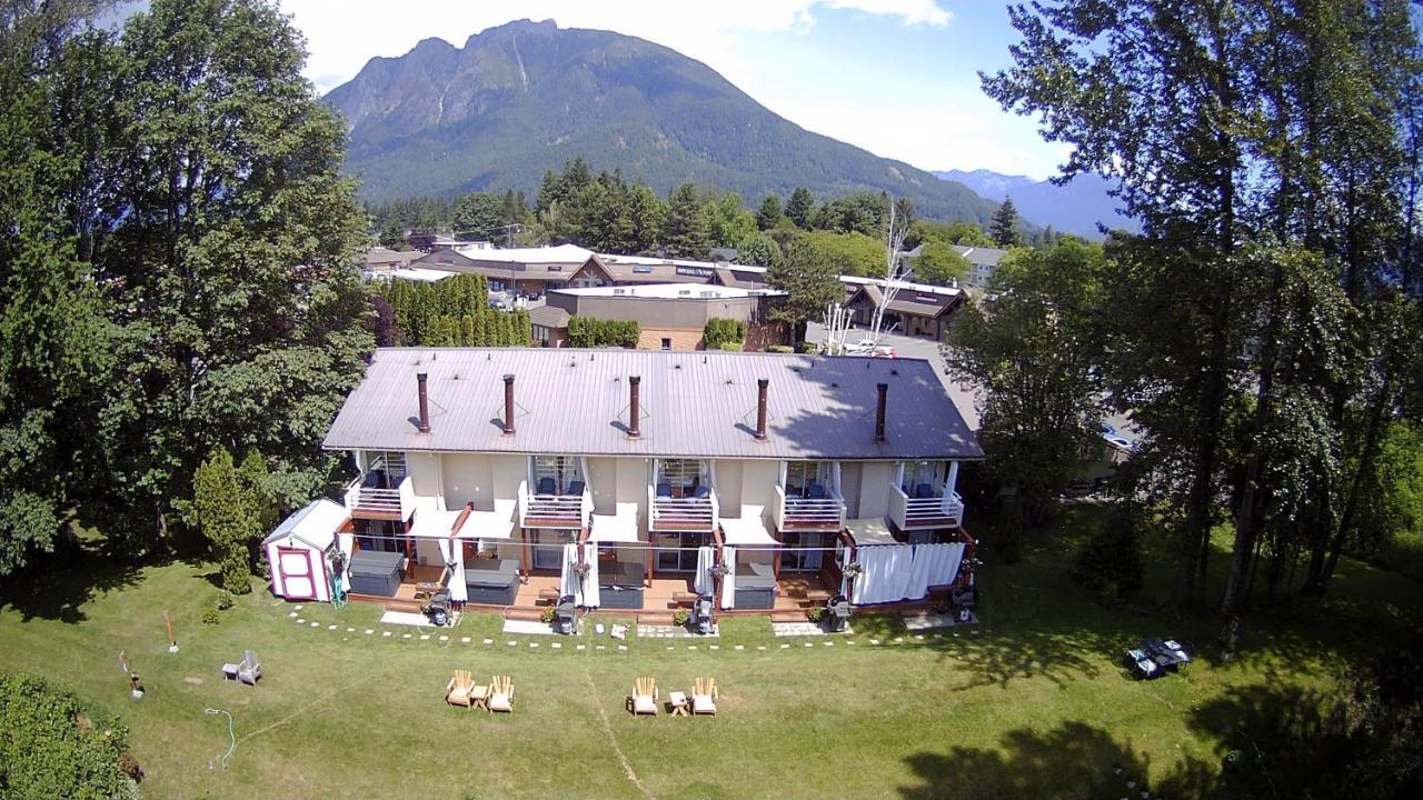 Moon River Suites #5 Норт Бенд Екстериор снимка
