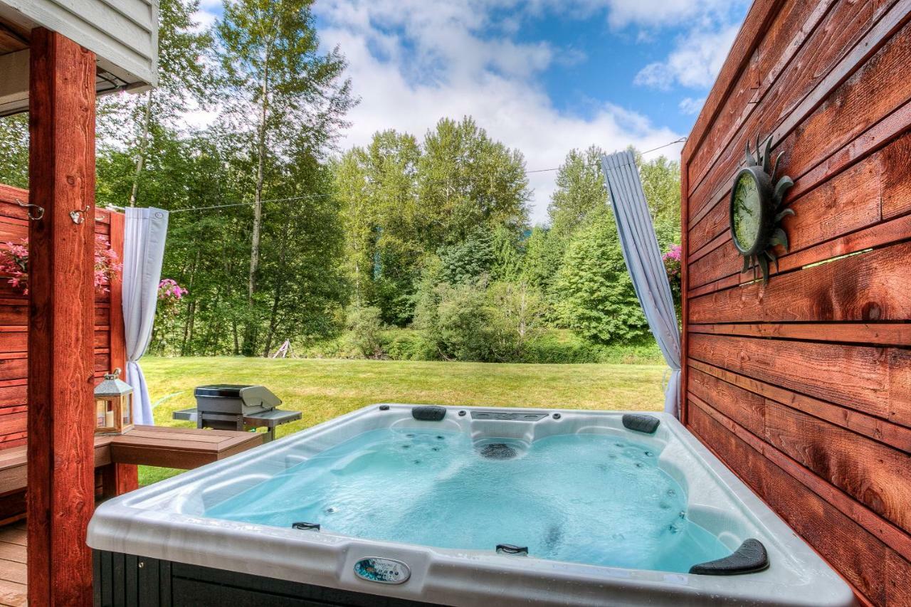 Moon River Suites #5 Норт Бенд Екстериор снимка